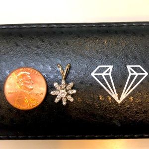 Quality gold 14 karat diamond pendant